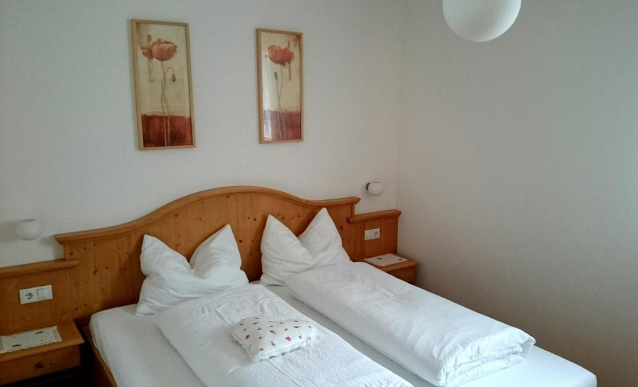 Residence Sonnberg Perca Szoba fotó